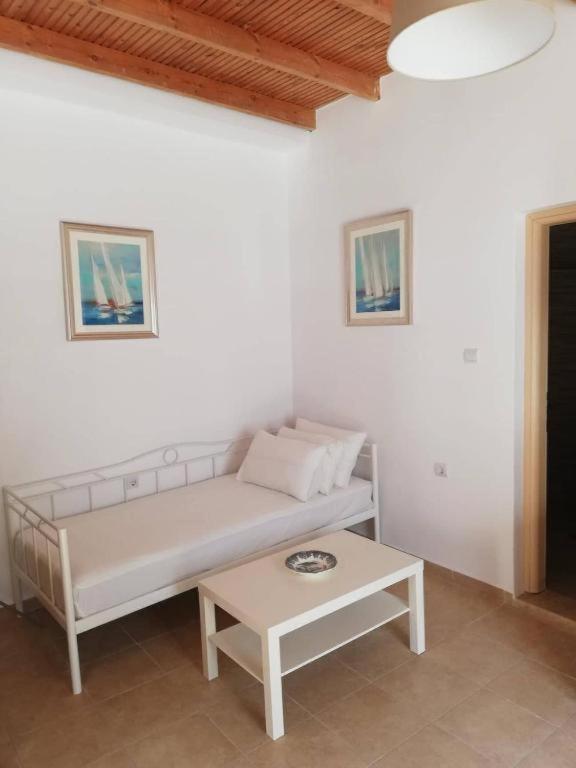Bed and Breakfast Sifis Loutro Esterno foto